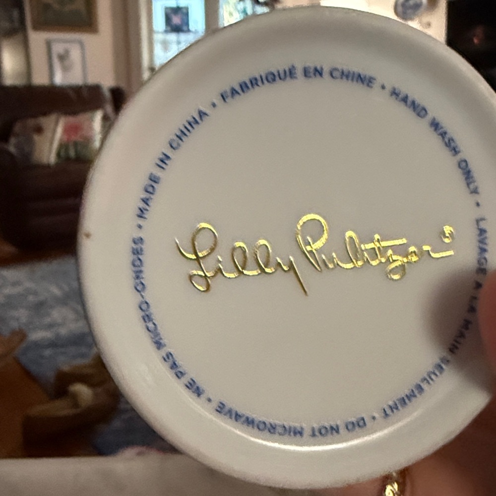Lilly Pulitzer Gold Script Mug NEW!! - Picture 5 of 12